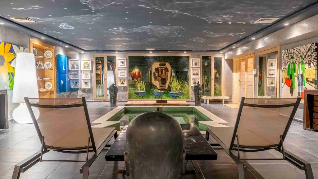 Atmosphere of Kohinor Art & Boutique Hotel, photograph 7